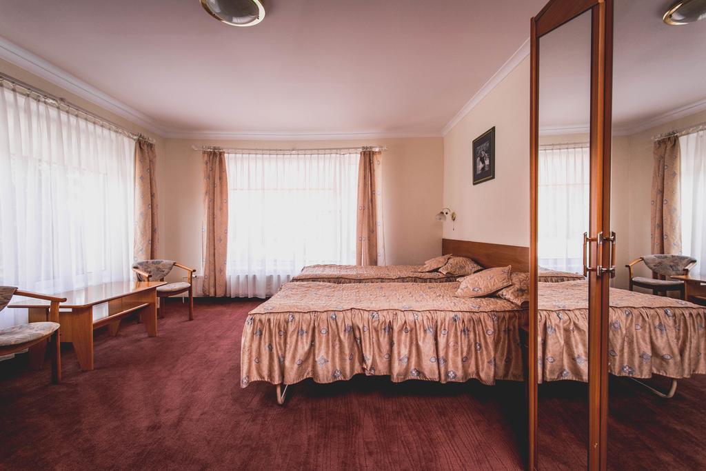 Hotel Twins Warsaw Exterior photo